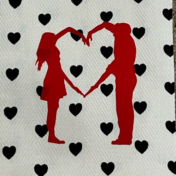 Valentine couple hand towel - Picture 2 of 4